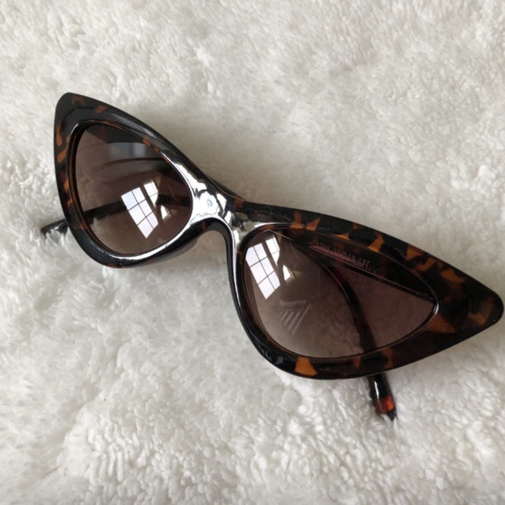 💕HOT SELLER Tortoise Leopard retro cateye sunnies - Picture 2 of 5